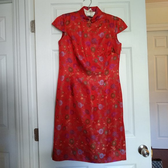Asian-style Orangey-Red Dress with Multi-color Flowers - Picture 1 of 6